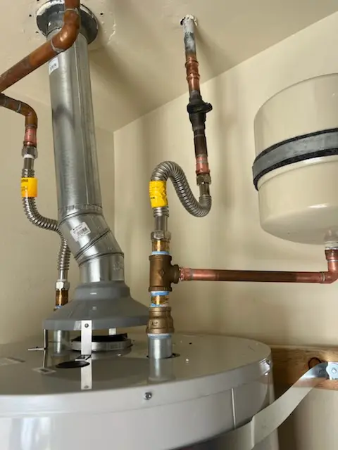 Water heater installation and plumbing repair in El Sueno